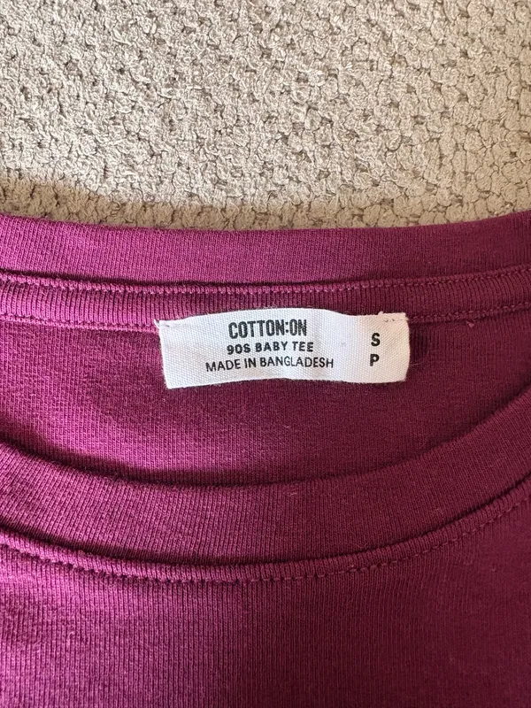 Plum cotton on 90s tee  - Image 3