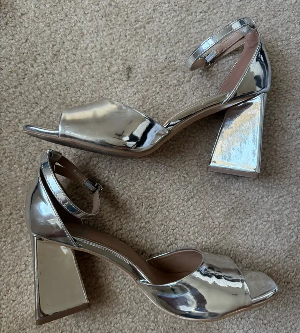 DV by Dolce Vita silver heel - Image 2