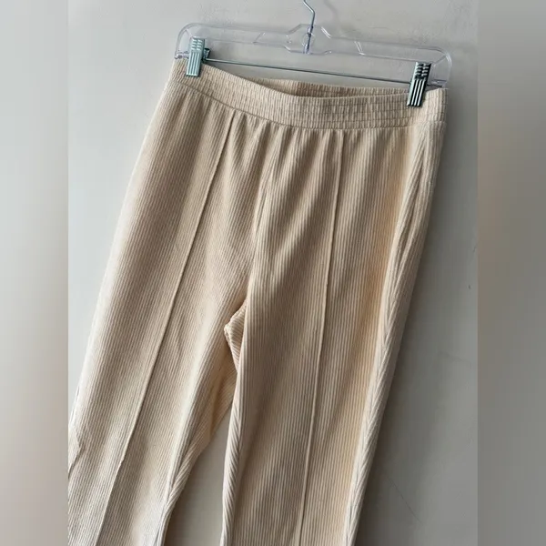 Aerie Groove-On Rib Velour Flare Pants‎ in Soft Oat - Image 4