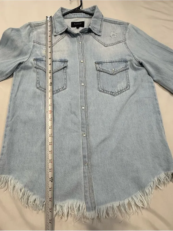 Risen Light Blue Denim pearl snap Button Shirt Distressed Size M - Image 8