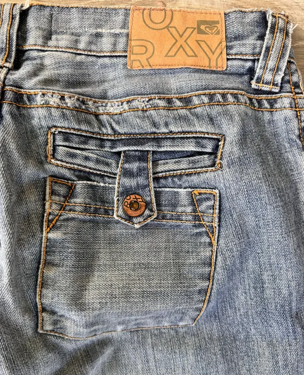 Roxy Size 3 Jeans - Image 7