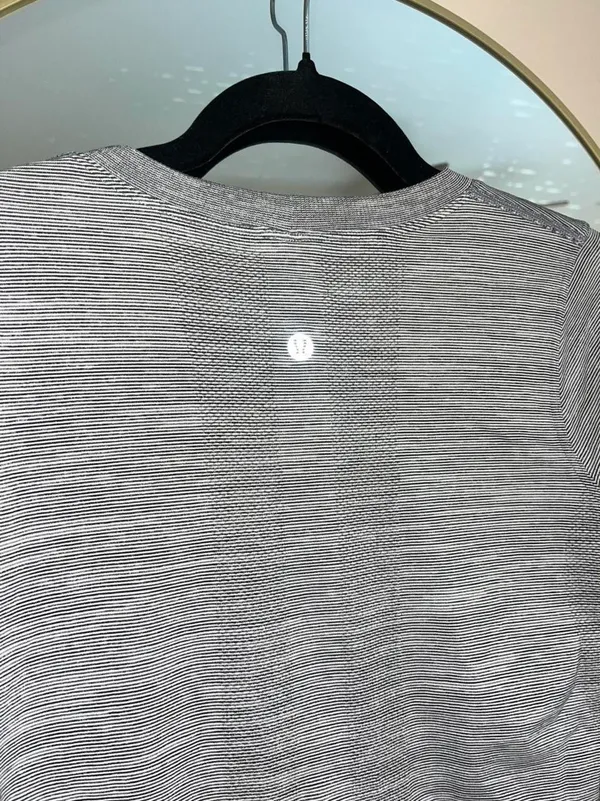 Lululemon Swiftly Tech long Sleeve - Image 4