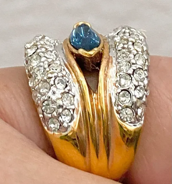 Vintage Blue Sapphire Rhinestone Gold-plated Statement Ring Size 6 - Image 10