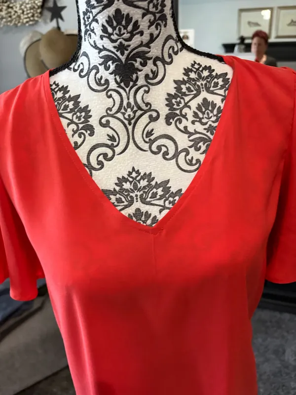 Ann Taylor size XS short sleeve red blouse - Image 5