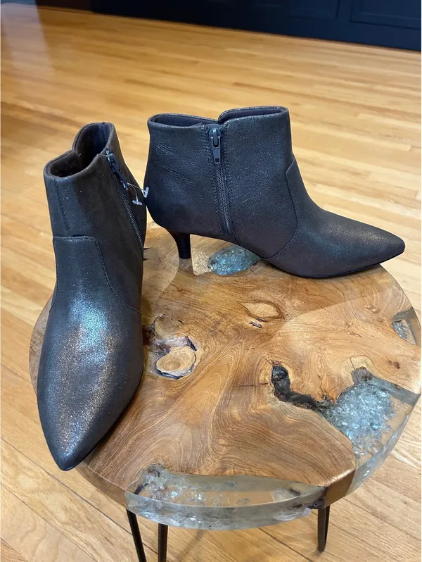 Clarks Un Vale Judith Metallic Ankle Boots Size 7M - Image 2