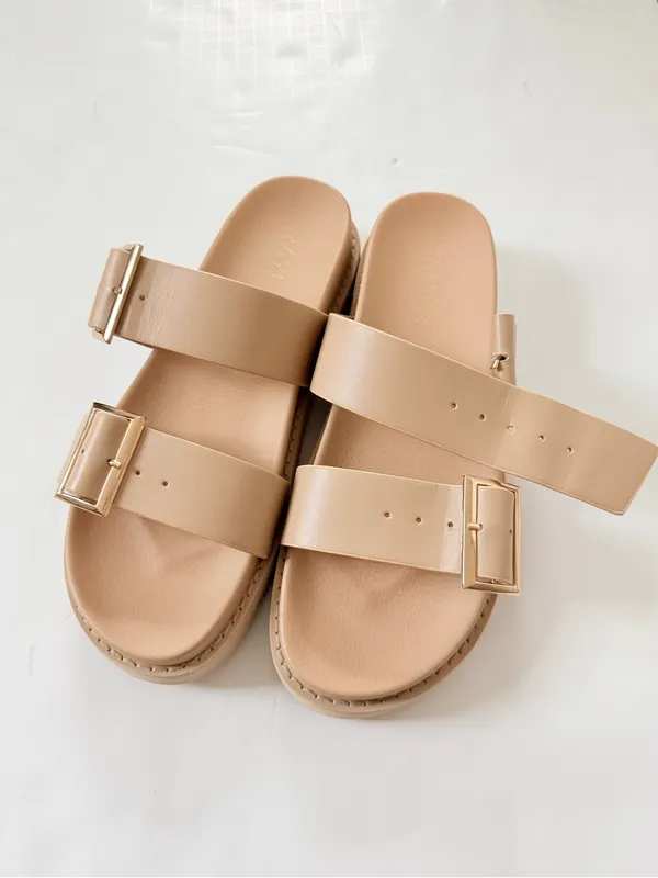 New Raye Clifton Sandal, size 7 Broken buckle - Image 4