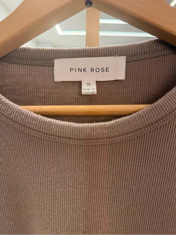 Pink Rose‎ Ribbed Short Sleeve Crop Top — Taupe - Image 3