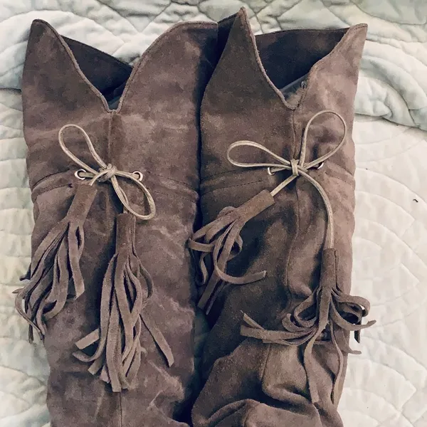 Grey suede over the knee tassel boots. - Image 8