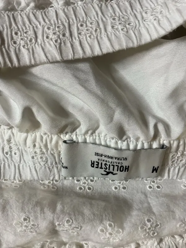 Hollister White Eyelet Embroidered Ruffle Mini Skirt High Rise Size M - Image 3