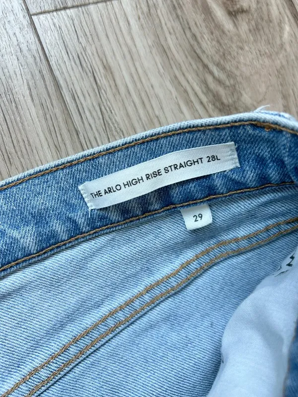 Aritzia Denim Forum The Arlo Hi-Rise Straight Jean in Light Wash Size 29 - Image 5