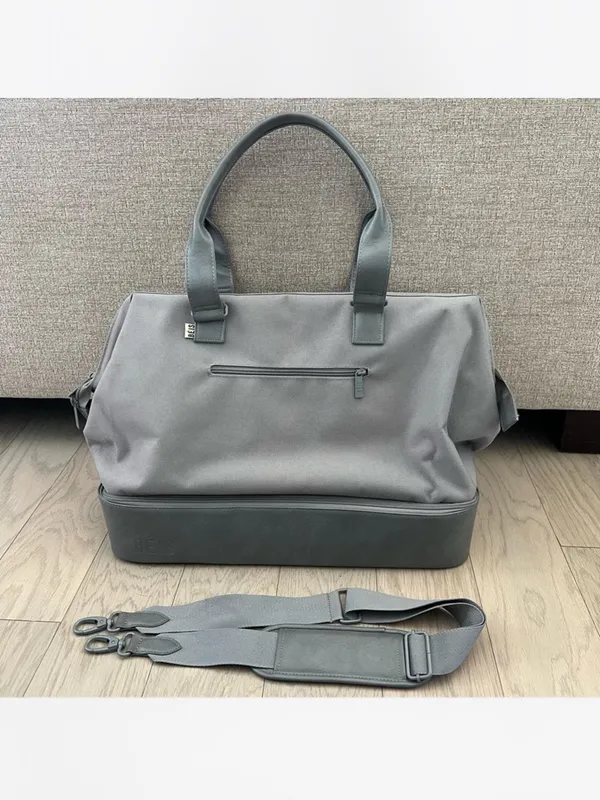 BEIS The Convertible Weekender Bag in Grey - Image 4