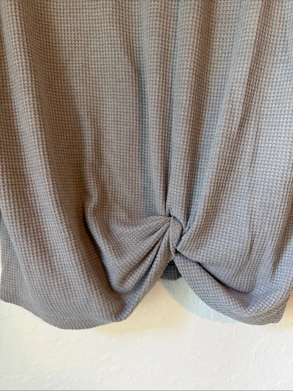 Lace Yoke Gray Long-Sleeve Knit Top with Front Twist - Image 6