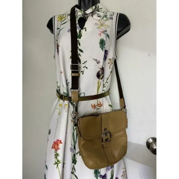 coach small tan leather cross body bag - Image 5