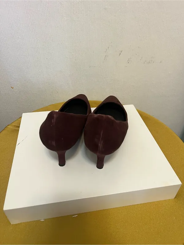 East 5th Wine Suede Pointed Toe Pumps - Image 3