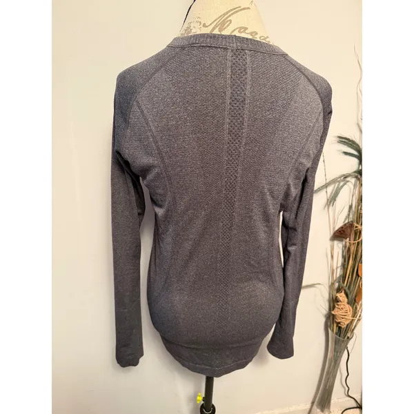 Lululemon Swiftly Tech Long Sleeve Shirt Grey Heathered‎ Size 10 - Image 3