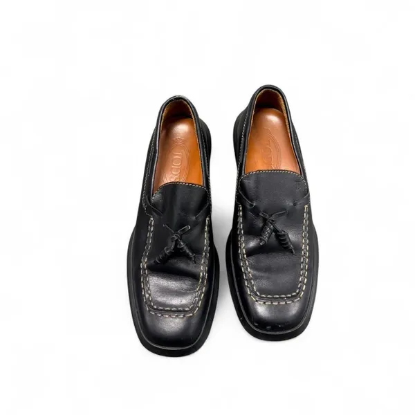 Vintage Tods women’s leather loafers - Image 2
