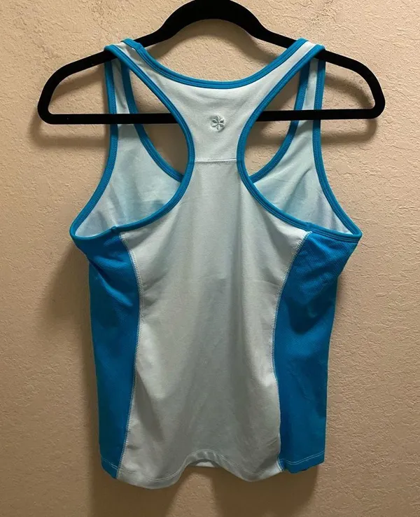 Old Navy Blue Built-In Bra Racerback Workout Tank Size L - Image 4