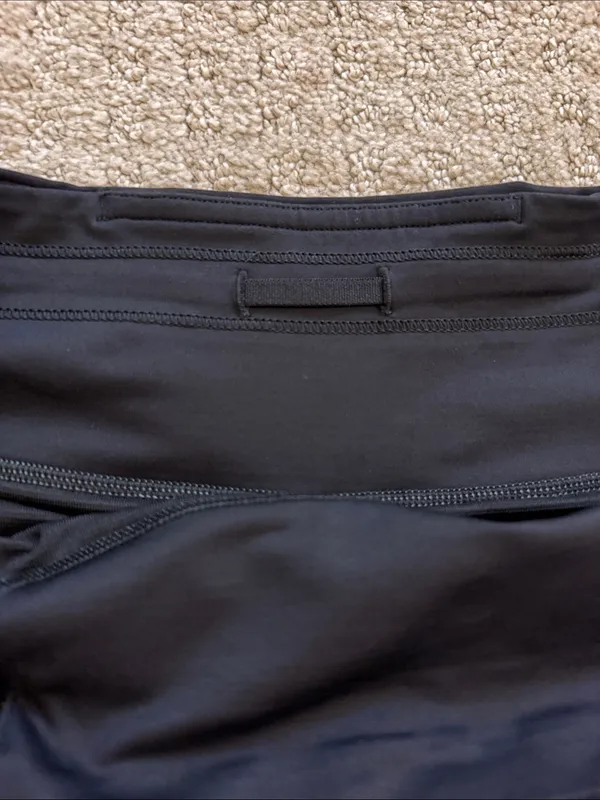 Lululemon Black Waistband Gray Heather Run Speed Shorts Size 6 Workout Athletic - Image 5