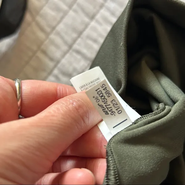Aerie Offline real me crop high rise leggings/bike shorts green gold shimmer L​ - Image 5