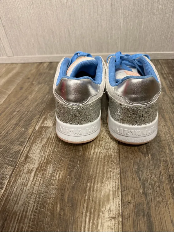 NWOB Women’s White Sneakers with Silver Glitter & Blue Laces Size 9 - Image 4