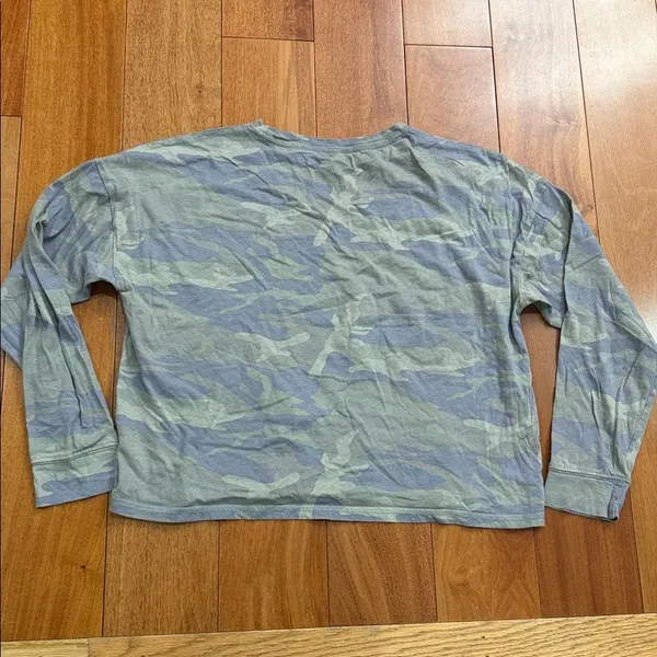 Abercrombie &‎ Fitch Green Camouflage Long Sleeve Crop Tee size M - Image 6