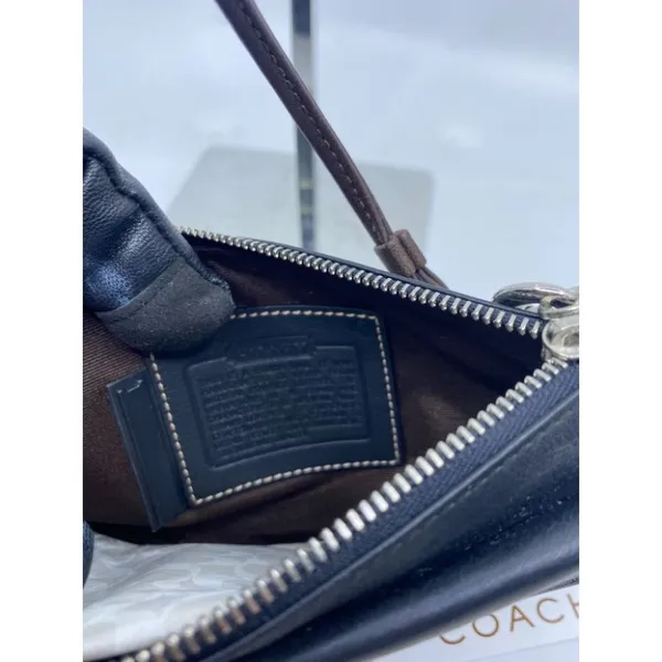 Coach Women's Black Wristelet - Image 8