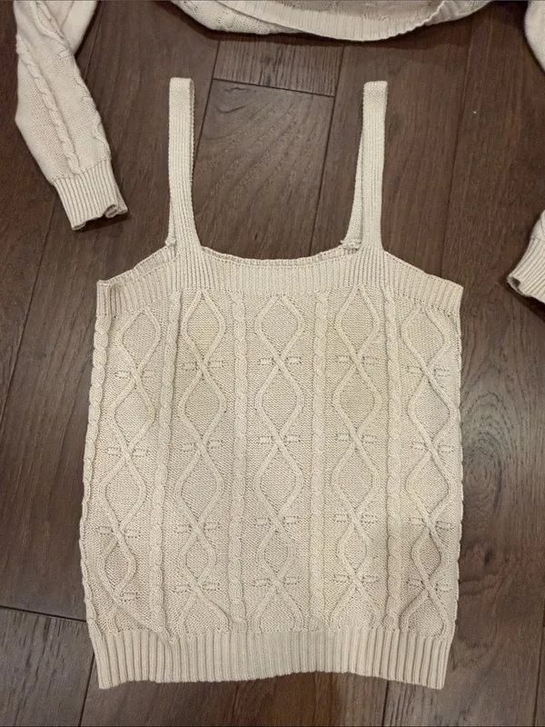 Fate Cropped Cable Knit Sweater & Tank Set in Beige Size Small - C27-183 - Image 7