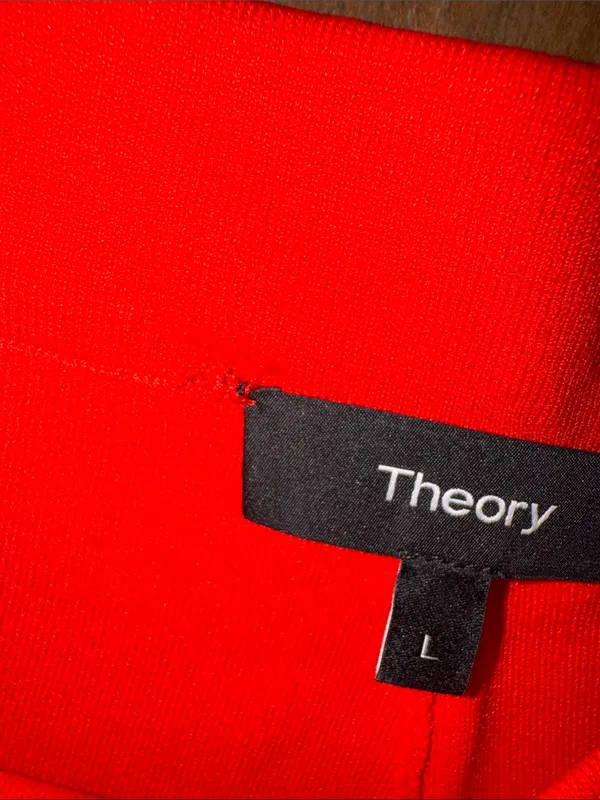 Theory high-waist wide-leg crop pants in a vibrant red - Image 8