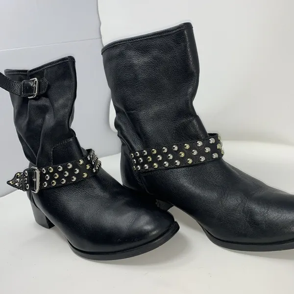 Carmim Women's Biker Moto Boots Black Leather Studded Buckle Strap Ankle Boots - Image 2