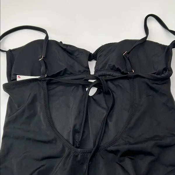 Elegant Black One - Image 12