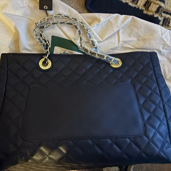 Vera Black Quilted‎ Tote Bag - Image 11