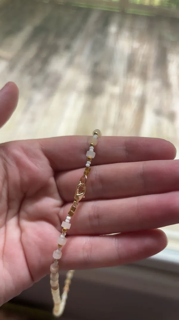 White and Gold Beaded Necklace - Image 3