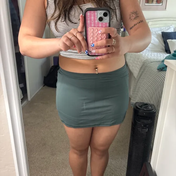 Garage Green active skort - Image 3
