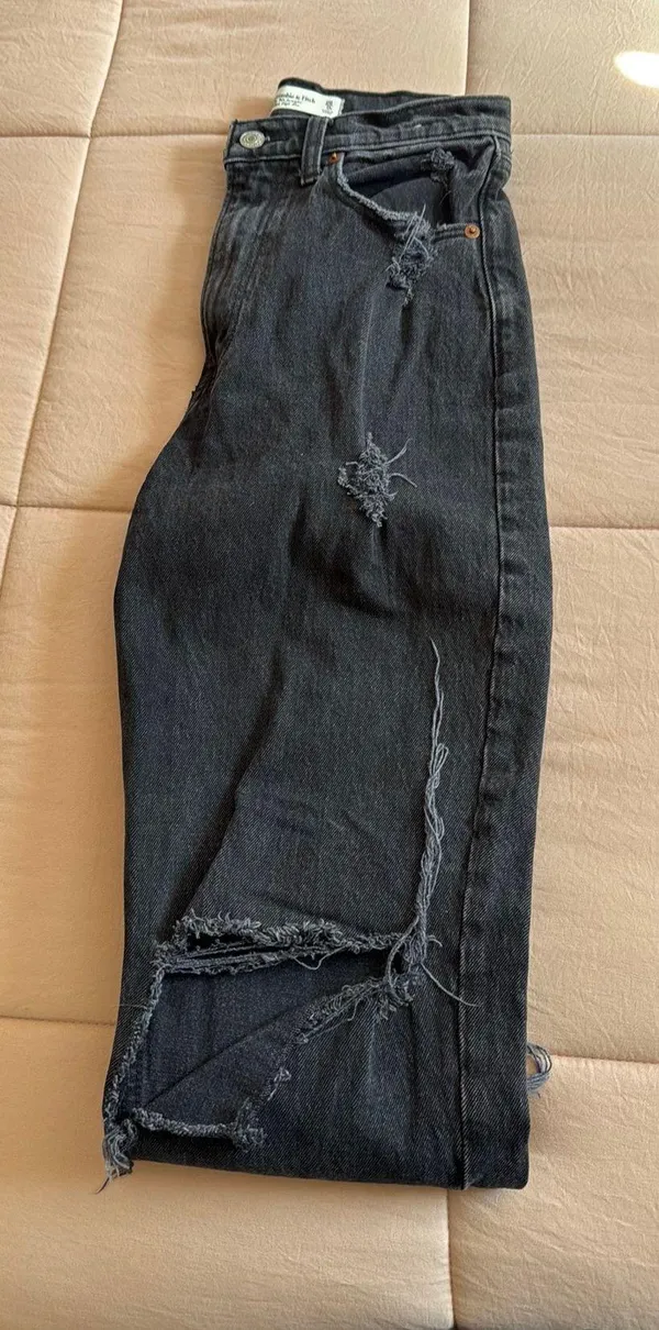 Abercrombie Black Jeans - Image 4