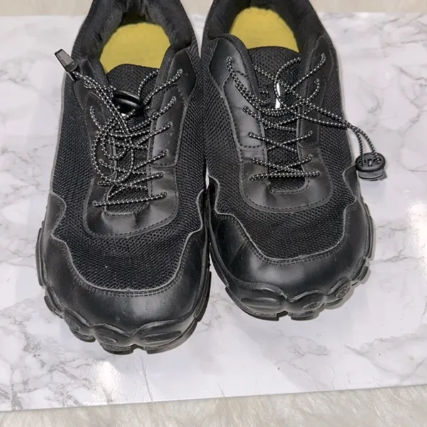 Black Athletic unisex Shoes size 42 US size 8 - Image 4