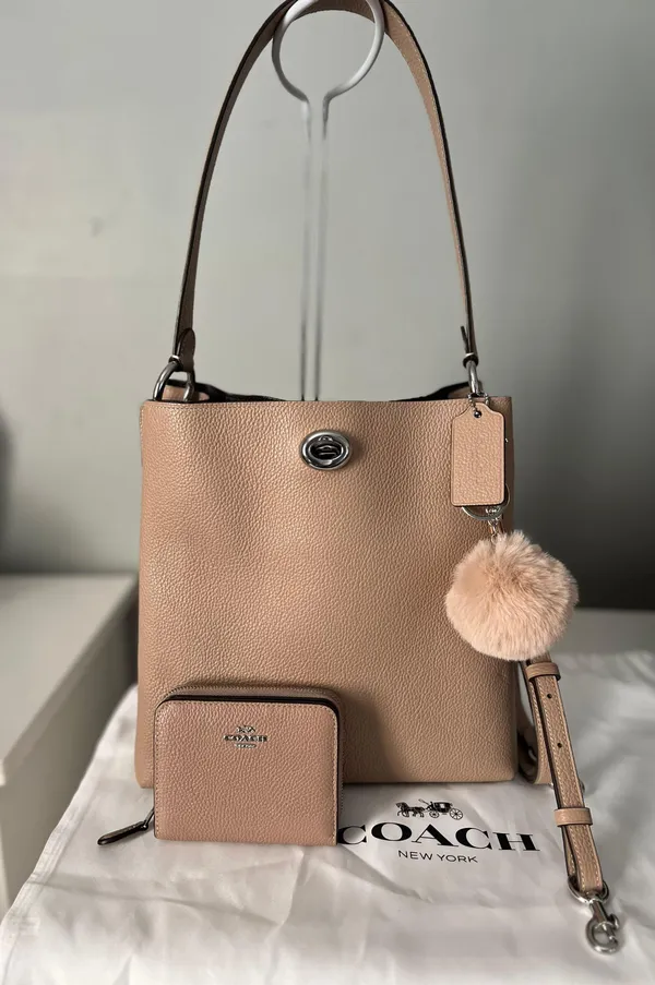 Bucket Bag And Matching Wallet - Image 4