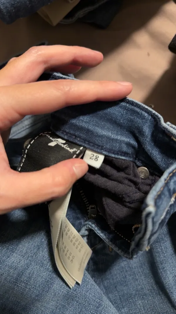 7 For All Mankind Jeans Dojo size 28 - Image 2