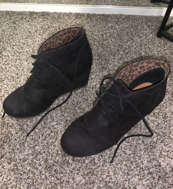 Cityclassified Black Booties Size 6 - Image 3