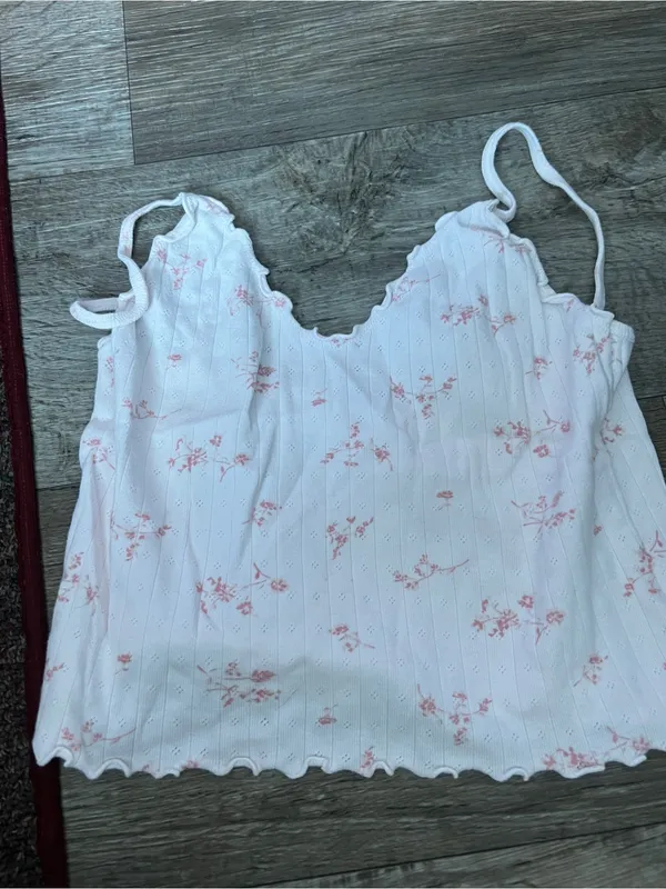 Brandy melville White Floral Ribbed Cami Tank Top - Lightweight Spaghetti Strap - Image 3