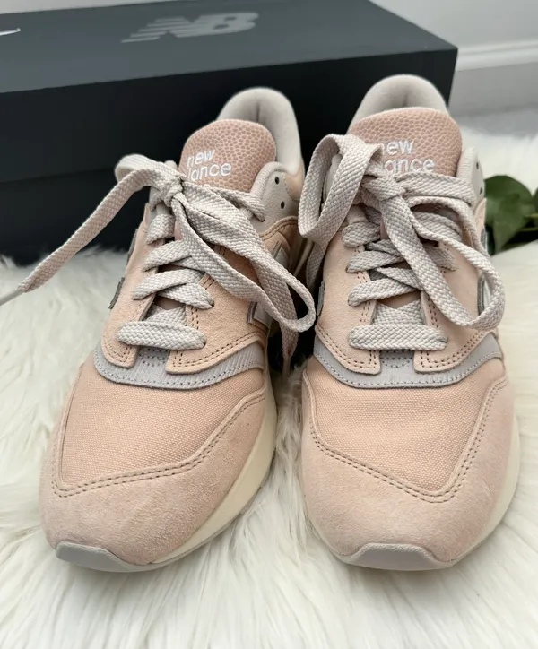 New Balance 997R Sneakers in Light Peach, Size 9.5/EU 41.5 - Image 4