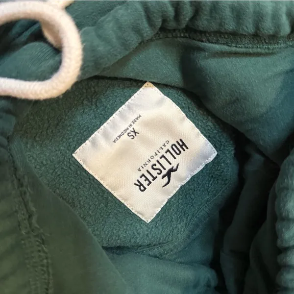 •HOLLISTER• HOODIE - Image 7