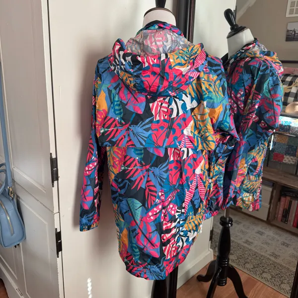 Lauren James Small Windbreaker - Image 5