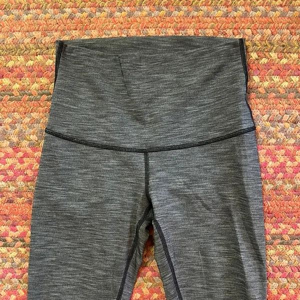 LULULEMON WUNDER UNDER HEATHERED GREY LEGGINGS - Image 2