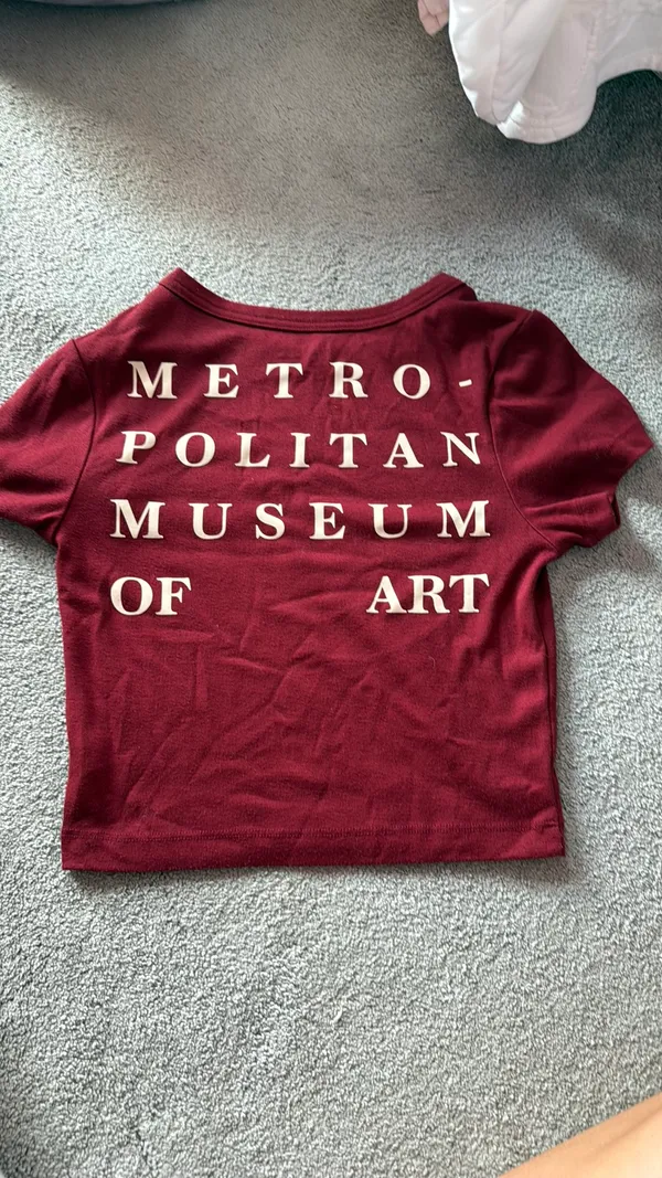 “The Met” Pacsun Baby tee - Image 2