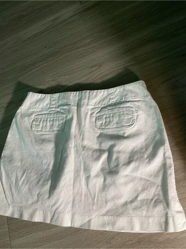 Express White Mini Skirt with Front Patch Pockets - Image 2