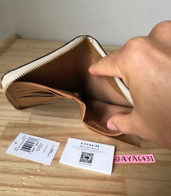 Coach Wallet - Image 6