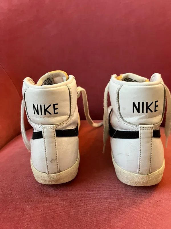 Nike Blazer Mid 77 Women’s 6.5 - Image 3