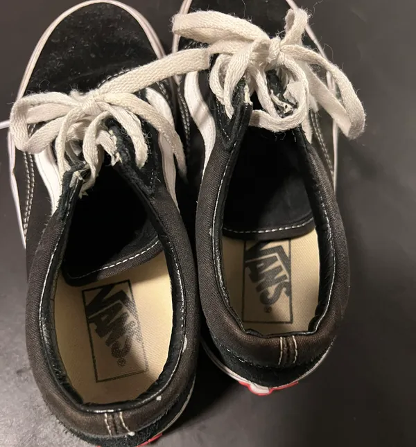 Sneakers - Image 2