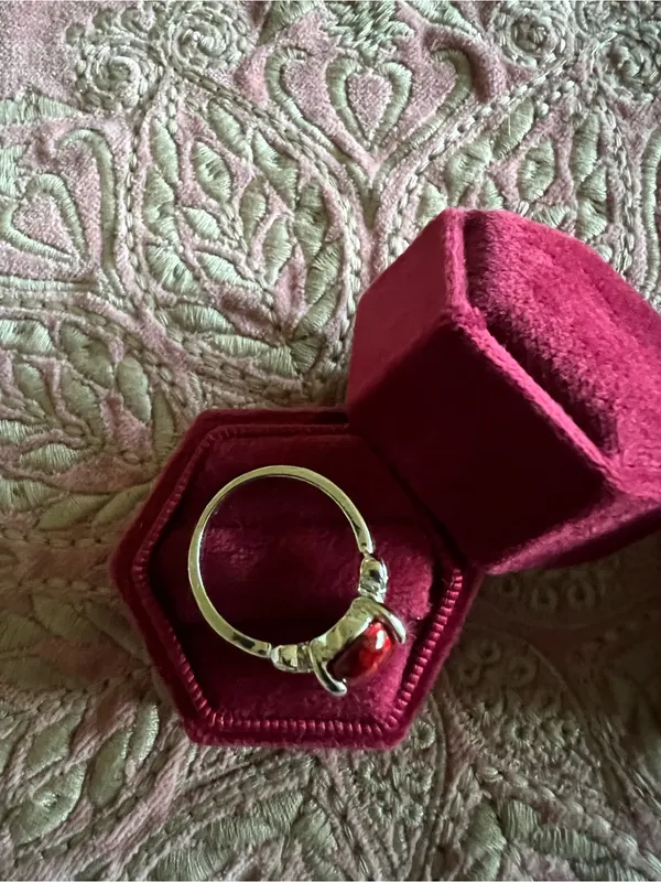 Red Stone Women's Ring - Image 2