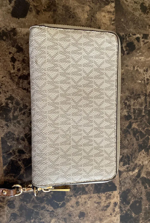 Michael Kors Wallet - Image 3